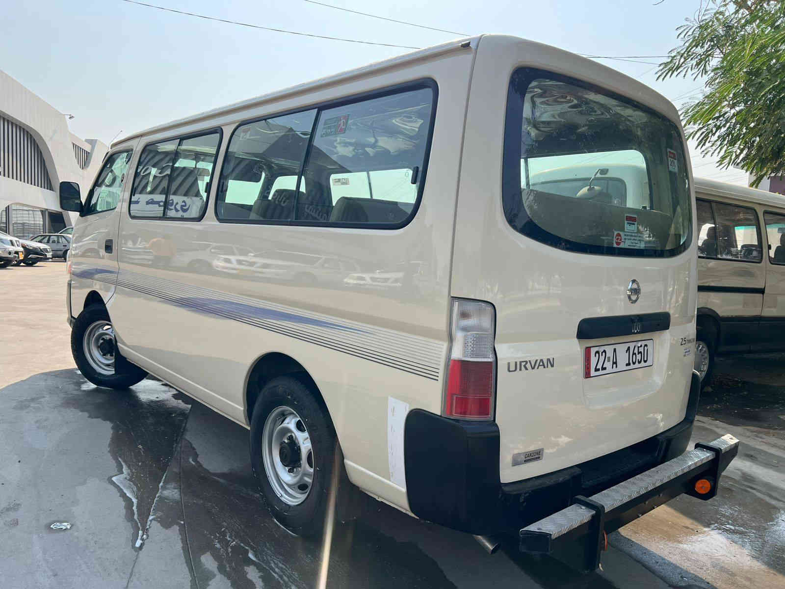 سلام عليكم نيسان خاكي موديل 2011 مكفوله كفاله عامه  محرك مامفتوح برغي. ماشيه 360 كاعيو دوشمات جديده باب كارباي دبل كاعيه دوشمات جديده  سنويه جديده سعر. 215 بيه مجال مكان كلار رقم موبايل *********** رقم كورك ***********
