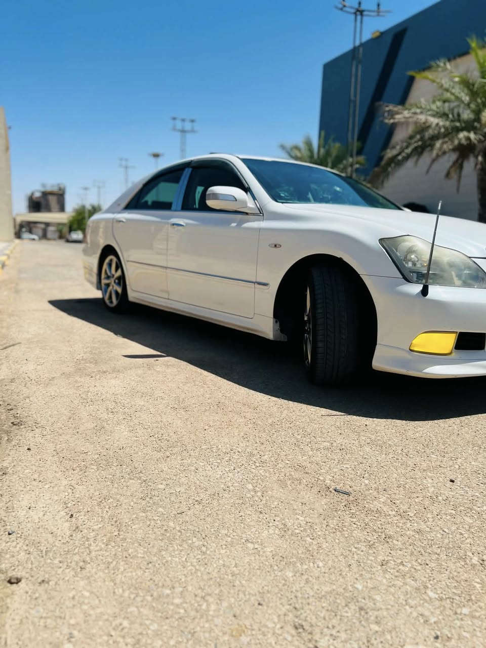 سلام عليكم شاهين فول مواصفات  رقم بغداد  سياره كلش حلوه مال جناي وب خير على اصير اله 
رقم   ***********
