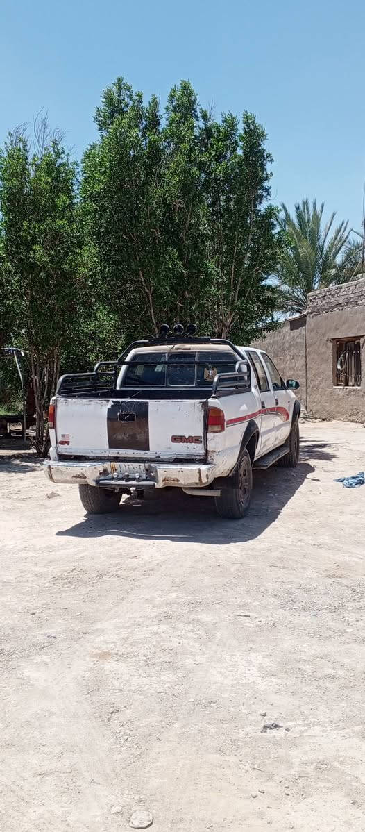 جمسي موديل 97 للبيع او للمراوس بكريتول مكينه وكير ونجي 6 سلندر كير عادي تخم تاير ياباني باتري جديد سنتر لك كهربائيات جاهزه وشغل واطلع وين مايعجبك مكينه كير اكسل شرط وشرط اكعد يم راعيها رقمها مثنى سعر40 ورقه مكاني بابل جبله ***********
