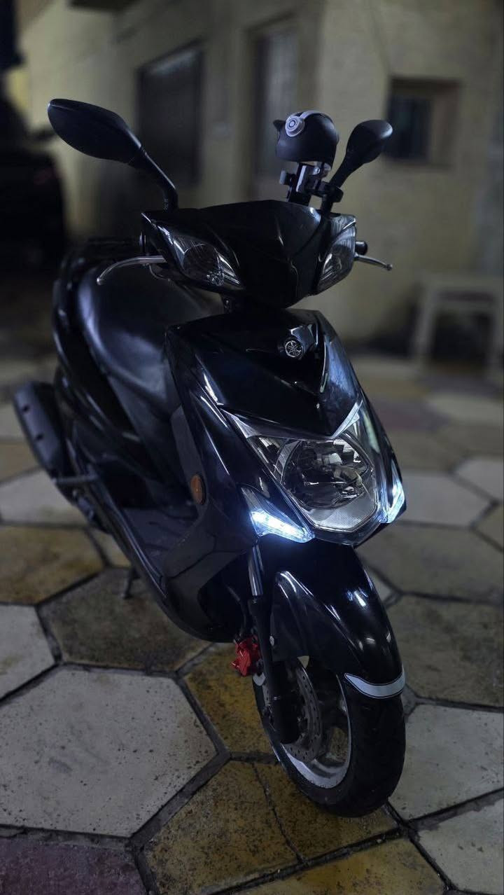 السلام عليكم دراجة للبيع
سكنس لد كوري 
نزول خطين
دبل اشارة
منظومة زنون
دراجة مجفتة تجفيت مظبوط مع الضمان
هاي صور الدراجة حلوة ونظيفة وباقي المواصفات معروفة
العنوان بغداد الكريعات 
السعر خاص الاستفسار على الرقم ***********
