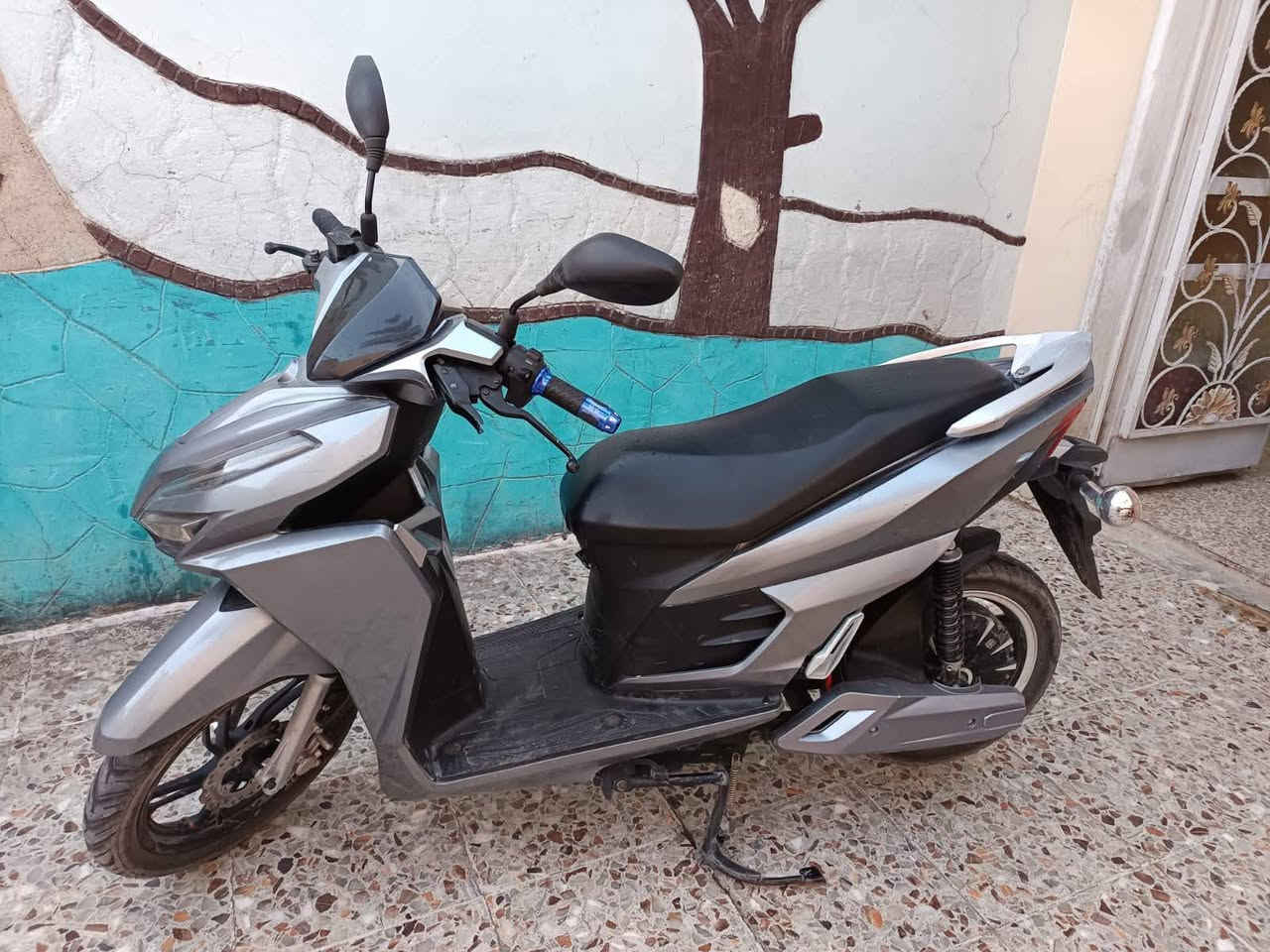 سلام عليكم
دراجه شحن للبيع 

المواصفات 

1-بصمتين +سويج 

2-باتري ليثيوم 

3-جهاز تنبيه عند السرقه 

4-لايت عالي ناصي +رماش

5-السرعه 140 حقيقة 

6-ستاند كبير +ستاند صغير

7-اشاره يمنه يسرا

مراسله علا الماسنجر 

السعر 850


**إذا كنت صاحب هذا الإعلان وتريد حذفه لأي سبب، رجاءا أرسل رسالة إلى الدعم الفني**