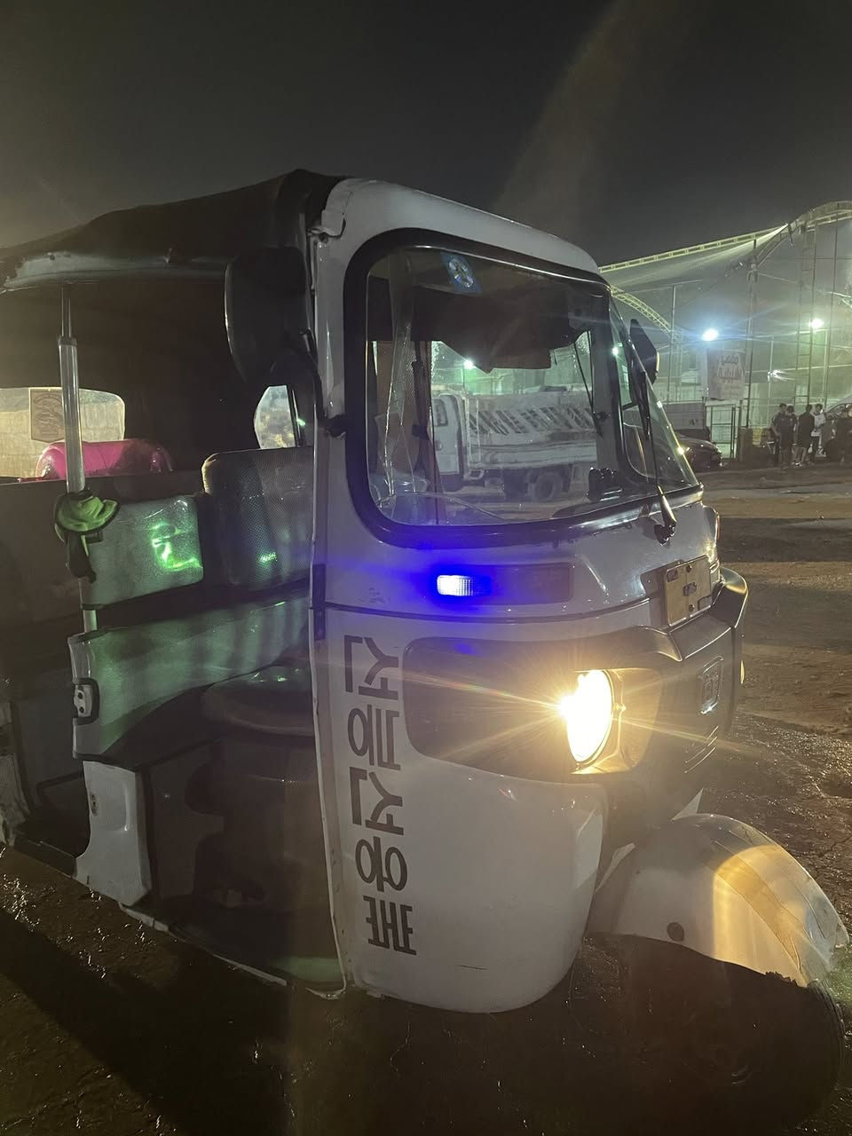 السلام عليكم تكتك مديل 2022 المكينة باجاج  خير من الله 
ضربة بس باللغد نضيفة 
ارقام كاملة باقي بس الاستلام  
سعرها 7,500,000 سبعة و نص وبيها مجال للطيبين
المكان بغداد الزعفرانية أربع شوارع
الرقم ***********
