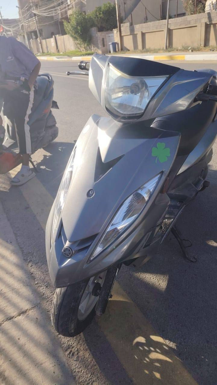 مكفولة من كلشي دراجه رمبه ماخذهة قبل 6 اشهر ومستخدمه شي قليل على كد دوامي جبت سياره وما احتاجهة نقص بس دبل امامي سعر 1050 وبيهة مجال بصيط كلش بغداد زعفرانية ***********
