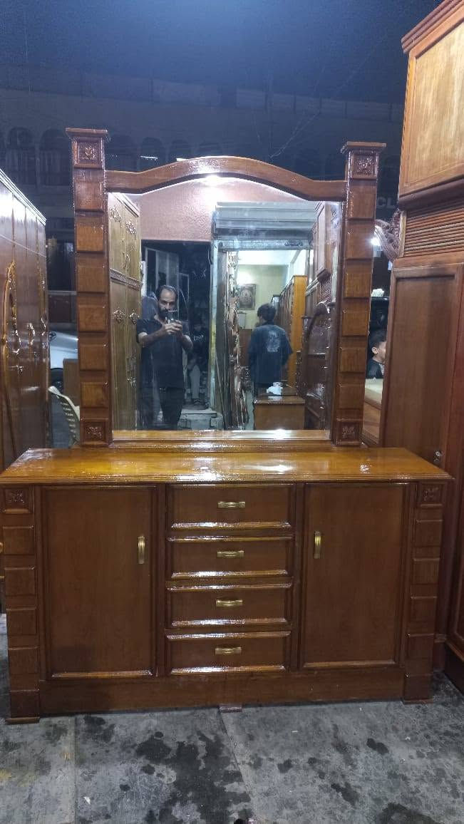 غرفه ٥ باب ملحق صاج داخل وخارج ضهر جرجوبه شغل درجه اولى مستعمل موديل طابوكه بغداد الأمين الثانية ***********
