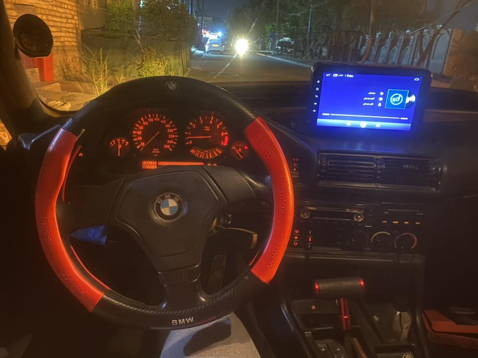 بي ام 525 مسكر 1992  رقم  بغداد السعر 55 وبي مجال
السيارة تخربط بالبداية ورا ما تمشي طبيعي يرادلها صدر واكسل شرط التحويل وبيها مجال 

مكاني بغداد الغزالية 

الرقم: ***********
