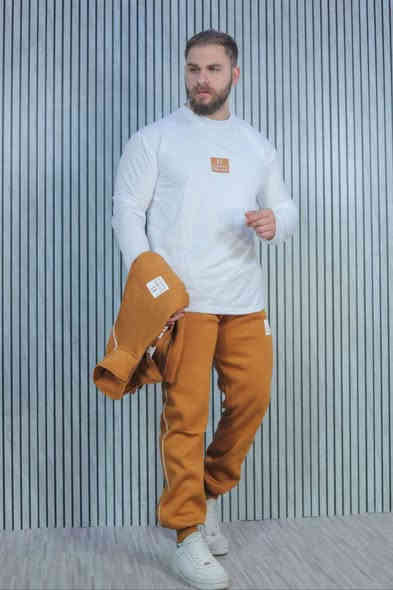 تراك رجالي ثلاث قطع 

خامة قطن مبطن  3 خيط عالي الجودة   

M. L. XL. 2XL. 3XL. 4XL. للحجز والاستفسار. واتس اب *********** بغداد
