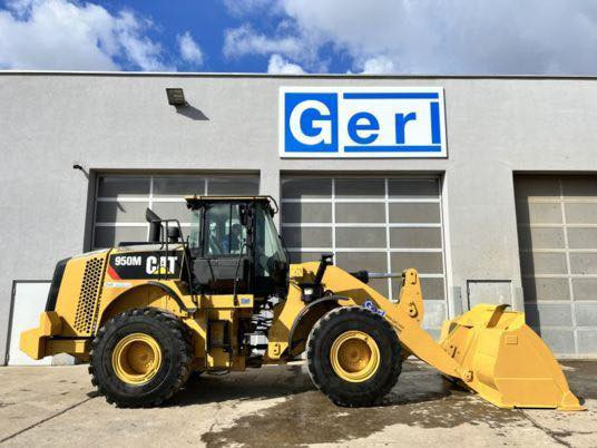 كتربلر 950M موديل 2015
وارد المانيا 
دخول جديد 
***********
