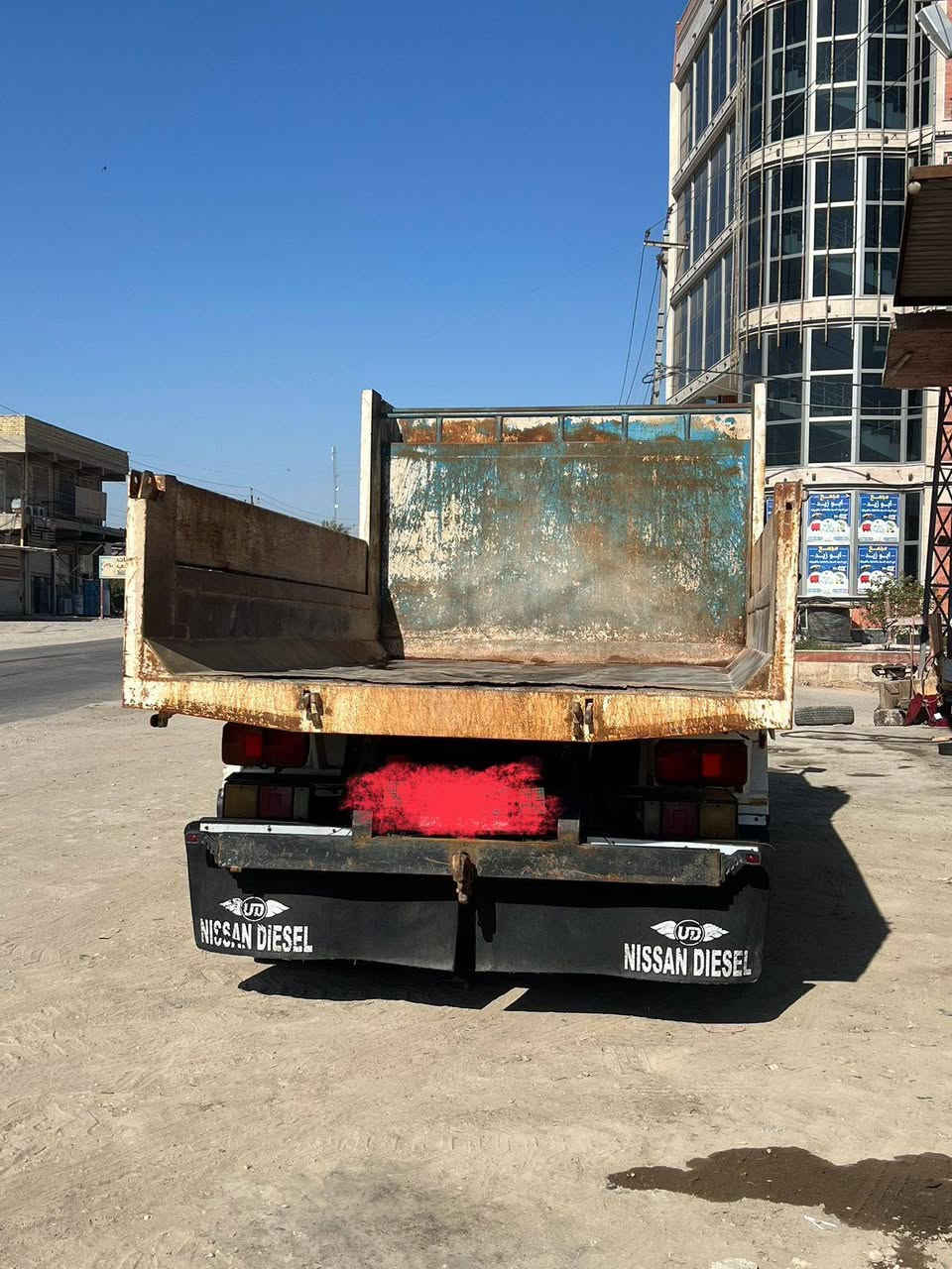 كنتر نيسان للبيع 4 طن ***********
