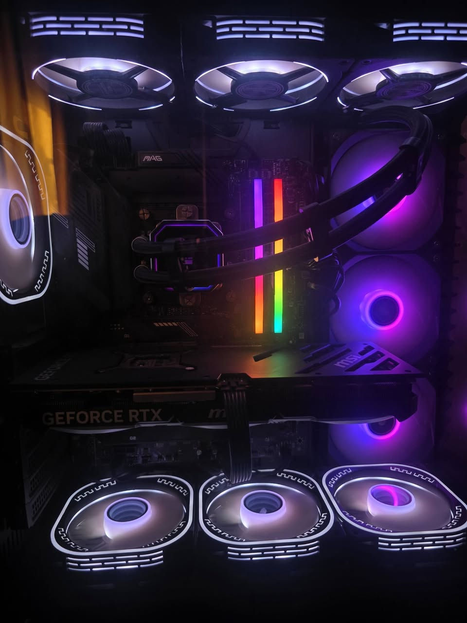 السلام عليكم  pc للبيع   
مواصفات cor i5 14600k
gpu 4070 super msi ventus
ram 32 ddr5 6000 Vengeance
motherboard B760 msi tomahawk wifi mag
hard 1T ssd samsung 990 evo
powersupply 850 thermalright
intercoller 360 thermalright
case mass 0.6 7 fan
monitoring TUF gaming 27 HZ 240mouse logitic supre light 2
kevboard reddragon 60% سبشل ادشن 
Headset cloude alpha wirelees
ups 3000KV  rising
كل كراتين موجوده مال كل قطعه
سبب البيع عدم التفرغ  مكانى بغداد الغزاليه  الاستفسار اكثر تواصل ***********
