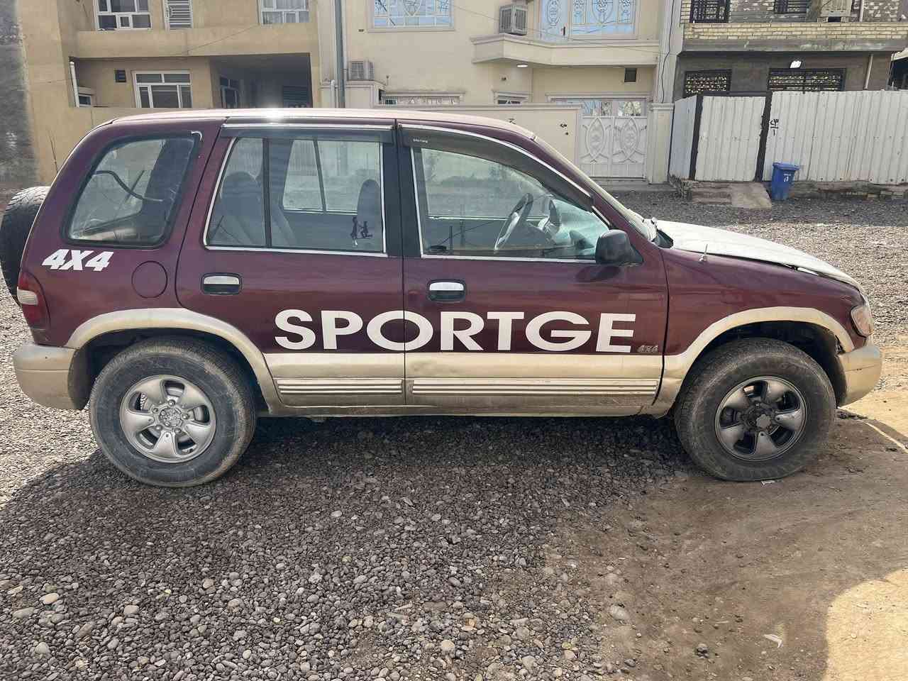 السلام عليكم كيا سبورتج مديل 1995  مكينه شرط جديد. شادها كير عادي  رقم بغداد شرط التحويل  مصبوغه عام بدون ضربه قويه  سعرها 33 وبي مجال  مكاني بغداد 
*********** بي واتساب
