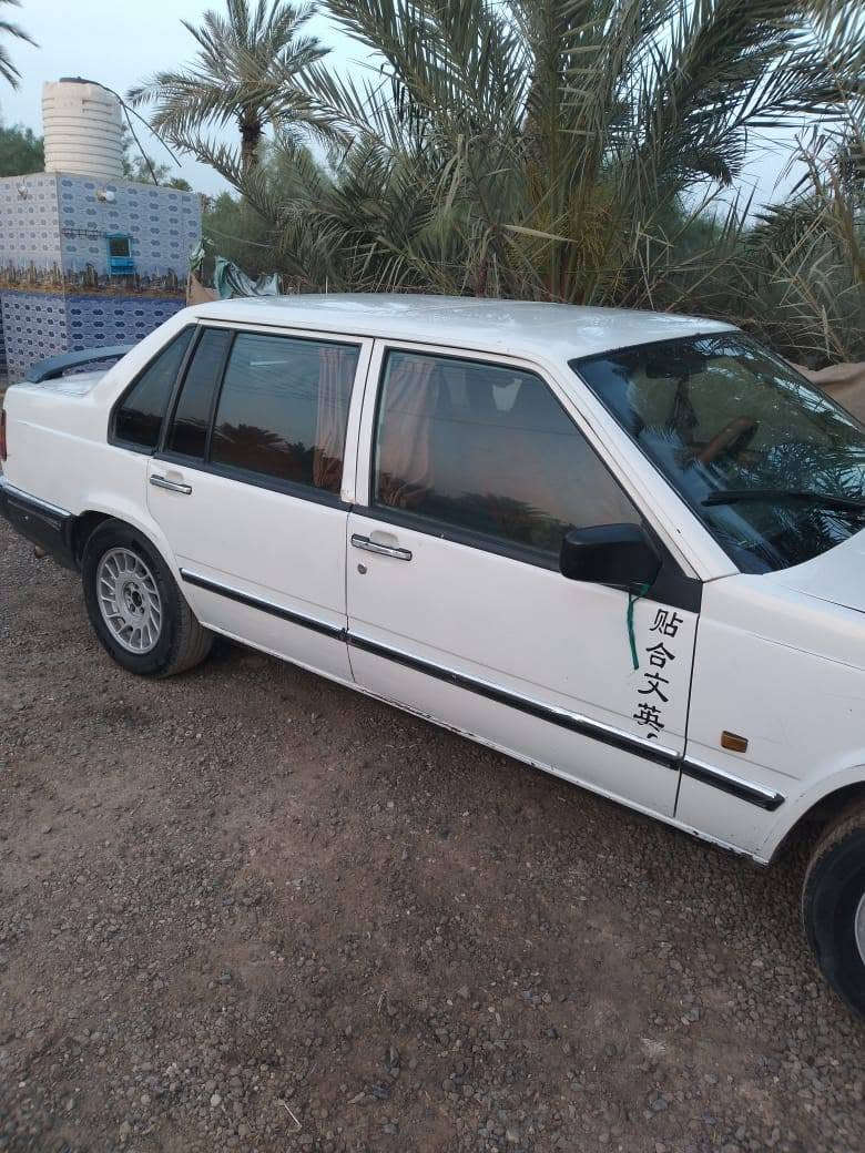 سلام عليكم فالفو موديل ١٩٩٢ السياره جاهزه كير محرك حداديه تخم تاير رقم الماني راعيه بل نجف ***********
