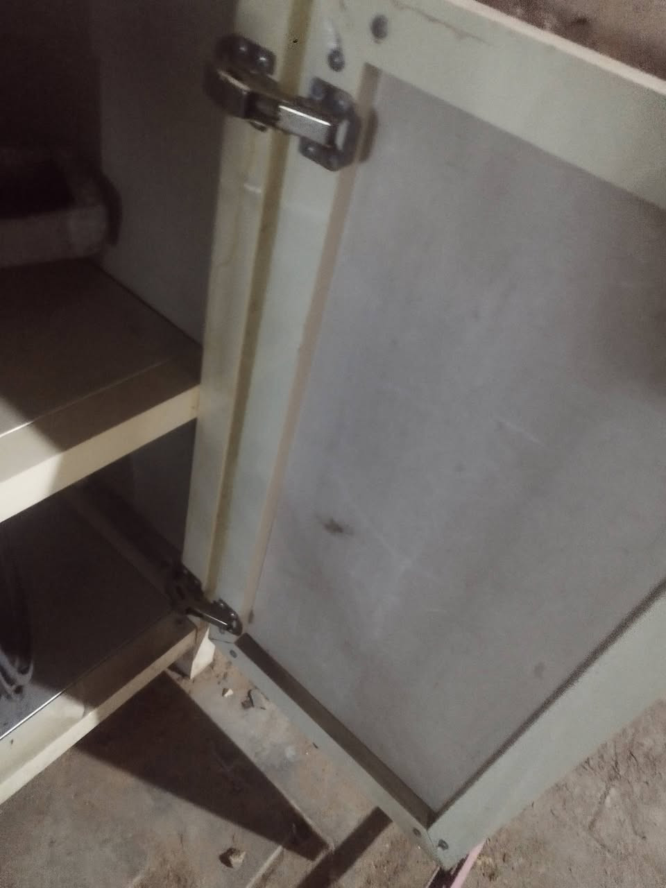 كاونتر مرمر  ثقيل درجه اوله  لون حلو
 اخو جديد نضيف حيل  سعره175
 لشراي يتصل ***********حي الحر
