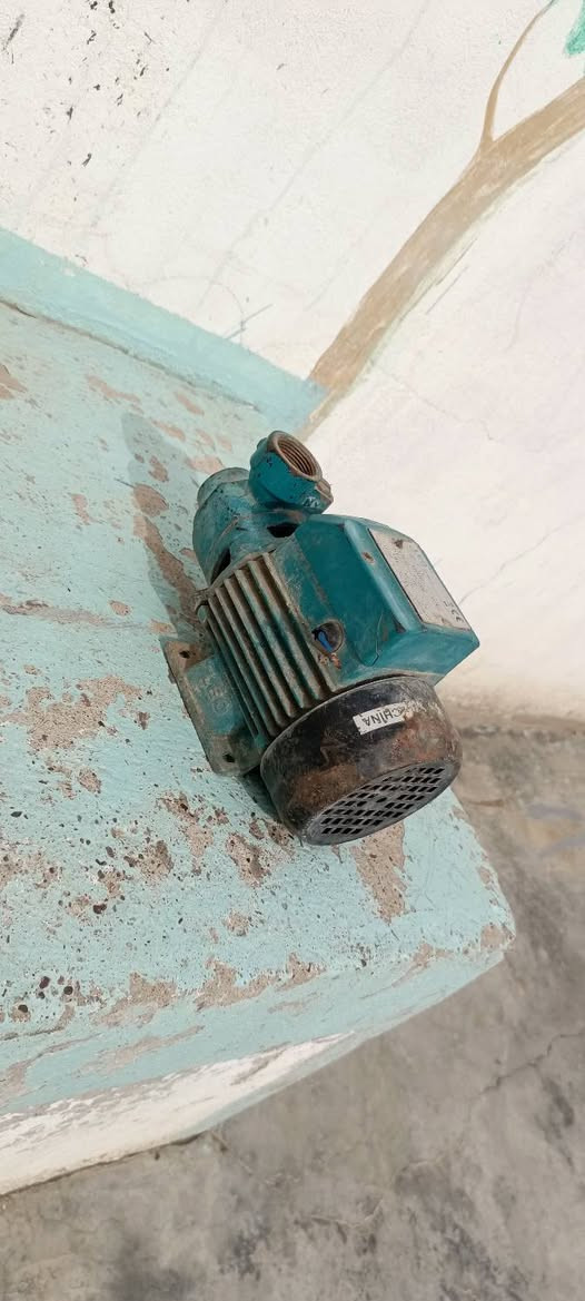 السلام عليكم موطور مي شرط الشغل وشرط ملف نحاس معا بوسكل نضيف حيل كما موضح في الصوره السعر اتصل او خاص *********** مناسبه اسعارهن
