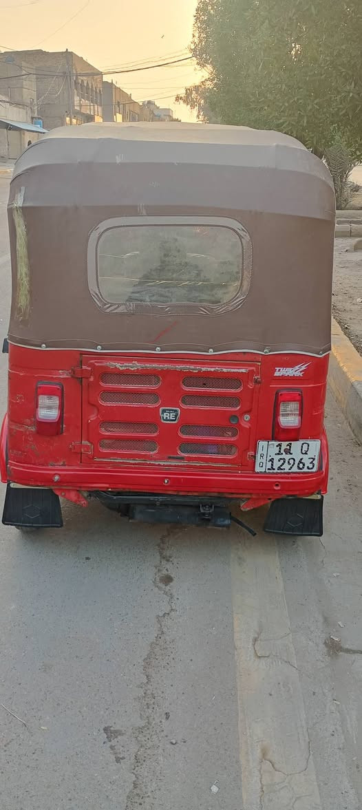 السلام عليكم تكتك للبيع 2018 رقم وسنويه انكليزي تحويل ثاني يوم مكينه ناعمة لا تنقيص ولا تبخير كهربائيات شغاله بلاديه بدون صبغ بس الدوس الاماميه معمرة السعر 5 مليون وبيها مجال قليل حك الجيه مكاني بغداد الاستفسار على الرقم ***********
