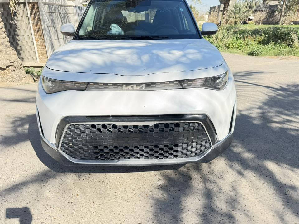 كيا صول 2024 دخول جديد 
فئة EX
حادث بنيد  
ويل كب كروم 
بصمه فتحه شاشه جبيره 
تحديد مسار 
رادار امامي وخلفي 
رادار  يمين يسار 
شاشه كامره 
محرك 2000 دوش
تحكم استيرن جهتين 
شاشه تدعم الكار بلي
ماشيه 23
مكان السياره بابل 
***********
