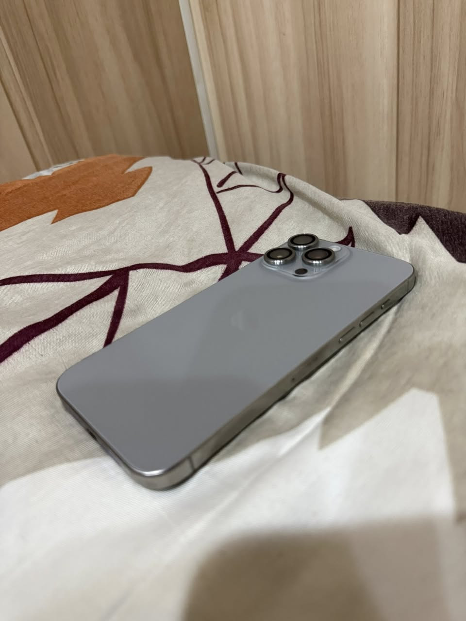 📱 للبيع – iPhone 16 Pro Max بحالة الوكالة
إذا بدك جهاز نظيف فعلاً، هاد خيارك 👌
🔹 اللون: (فضي/تيتانيوم )
🔹 تك سيم
🔹 البطارية 100% 🔋
🔹 عدد الدورات: 32 فقط (يعني استخدام خفيف جداً)
🔹 الجهاز نظيف شخط ما فيه – استخدام شخصي وخفيف
💼 الملحقات:
✔️كارتون
✔️كيبل الشحن 
✔️ 4 كفرات
✔️ لزقة حماية للشاشة
✔️ حماية للكاميرات
✔️ حماية للسبيكرات
💸 السعر: 1,500,000 دينار 
(قابل للنقاش للجادين فقط)
📍 المكان: (كركوك)
📩 للتواصل خاص


**إذا كنت صاحب هذا الإعلان وتريد حذفه لأي سبب، رجاءا أرسل رسالة إلى الدعم الفني**