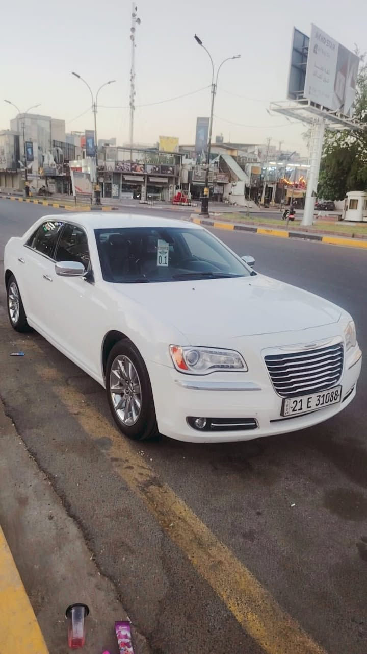 سلام عليك وبامه لبيع موديل ٢٠١٢سيارع جاهزه مكينه وكير وحدادين كله جديد وسياره حلوه جاهزه سياره متعوب عليه 
الله شاهد مكان شطره ***********سياره بسمي
