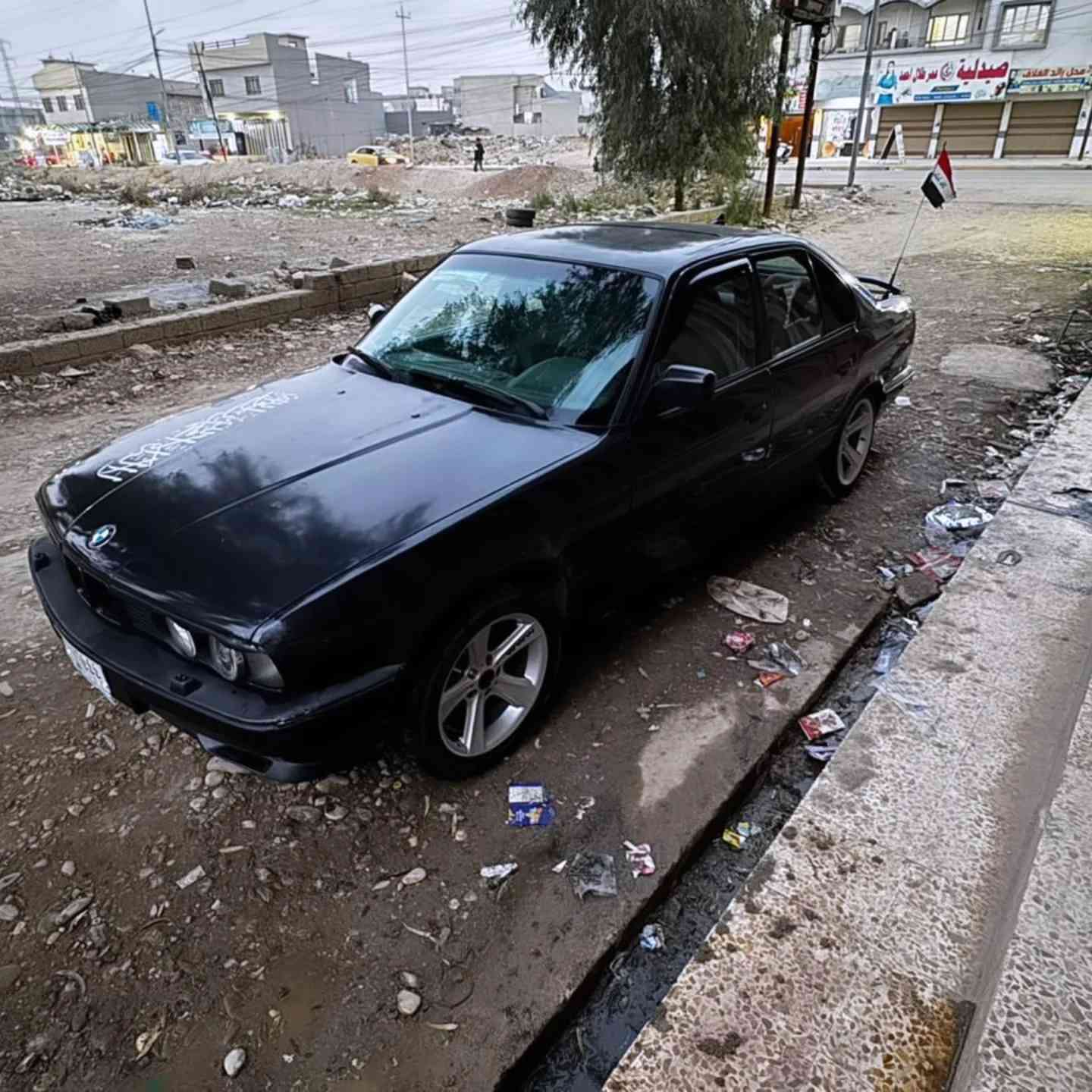 BMW اصل 535 
محرك 20 كبس دجتل 
اوايرمنيا جديده كلو شغال 
منضومة زينون 
ويل 17 انج طخم تاير جديد امامي وخلفي 
طخم حداديه جديد كدام 
كير محرك شرط 
كشنات جلد 
سنوية لي 2029 
شرط التحويل من الشرعي 
سيارة جاهزه من كلشي 
السعر 55 قابل لتفاوض 
او معارض ب BMW 540 او 544 
***********
***********
واتساب او اتصل او راسل الصفحه
