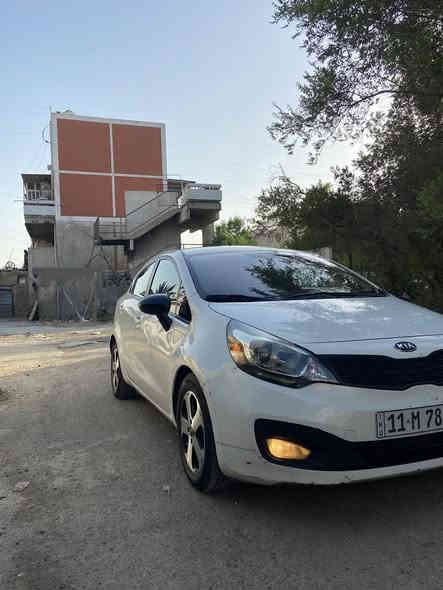 السلام عليكم 
للبيع كيا ريو ٢٠١٦ رقم بغداد باسمي تحويل ثاني يوم كير مكينه تبريد تتفئة صدر تخم تاير باتري كله جديد امريكي بيها صبغ صفحه بدون دواخل بيها بارد بل بنيد ٩٠ وبيها مجال مكاني الدورة ***********
