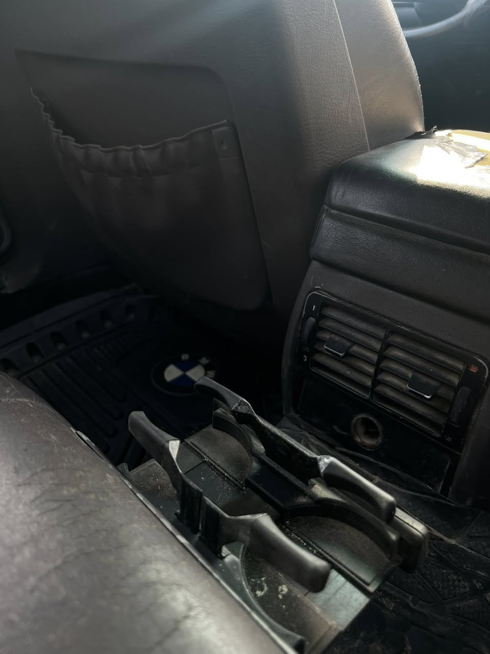 السلام عليكم للبيع او مراوس بسعر مناسب
كاسحة 730 /8 سلندر رقم دولي الجديد 
هزه وسنويه جدد  تحويل مباشر 

السياره فول مواصفات 
جنطة شفط مري شفط  برده كهربائيه 
كشنات كهرباء تحكم ستيراً دبل ايرباك 
شاشه + كامره / السياره ع وضع البلاد كهربائياته ماملعوب بيهن ولازلغ 

مكينه + كير  ترايك 240  شرط تحطهن كلهن 
كهربائيات من الطول للطول شغاله حداديه كله  جديده 
تخم بك لايت دخاني جديد 
السياره نضيفه ومرتبه واحلا من الصور بيه فقط الدعاميه الخلفيه مكسور وكدامكم بالصوره  

السعر 65 وبيه مجال بسيط للشراي 
مكاني الديوانيه الحمزه الشرقي 
***********
