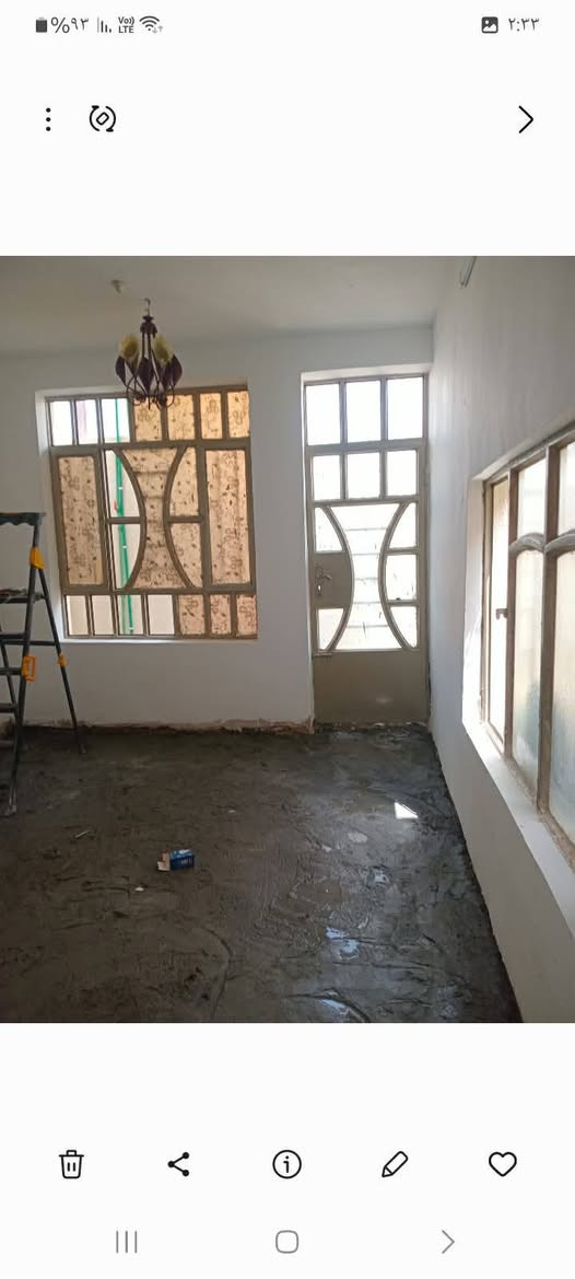 السلام عليكم بيت تجاوز للبيع في مجمع فدك
المكان المشتل شارع المطبك قرب المجلس البلدي وقرب المختار السعر ٤٠ وبيه مجال البيت فارغ حاليا
 التفاصيل البيت ....
 مسلح مساحه ١٠٠م استقبال وغرفة نوم وصاله ومطبخ و الخدمات السطح مطبك شتايكر نقص الارضيه فقطالجبهه ٥م والنزال ٢٠
رقم صاحب البيت رقم الموبايل *********** ابو يوسف
