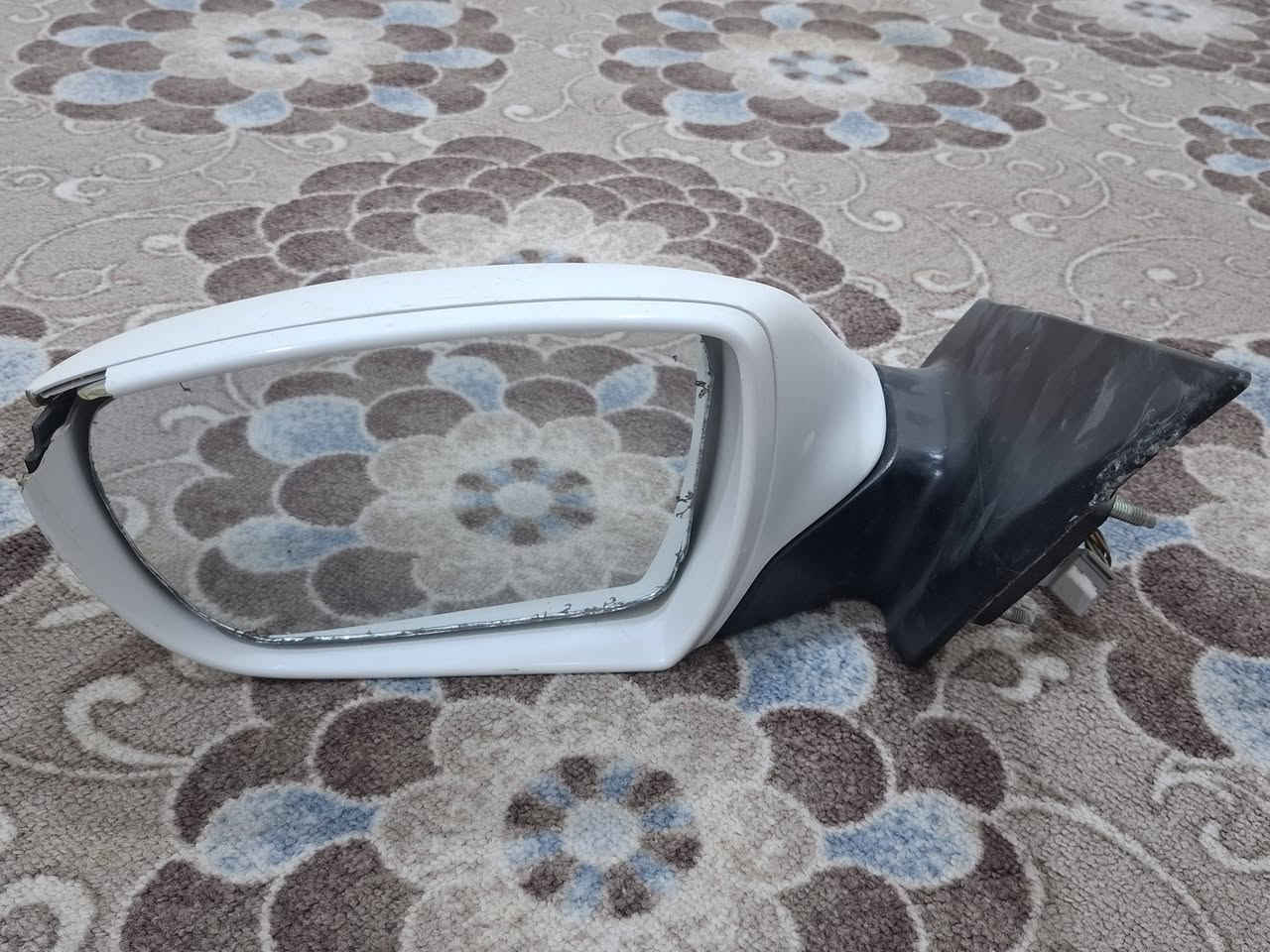 للبيع غراض سوناتا 11 - 14 
مري زوج  مثل ماواضح يحتاجلهن ترتيب 
ماسكه دعاميه جهه السايق اصليه جديدة ب10
بطانه جهه السايق تايلندي جديدة ب15
قاعده راس باتري 7
مكاني خور الزبير توصيل ماعندي 
ايشي تريده راسلني واتساب ***********
