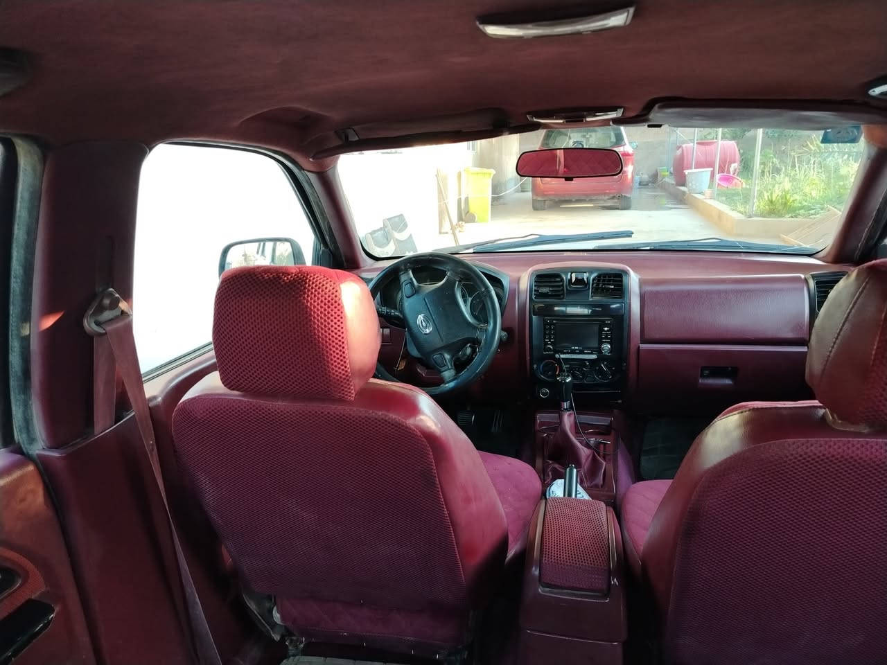 السلام عليكم
للبيع او مراوس بسيارة صالون🛻
كنو ٢٠١٢
(رقم واسط دولي باسمي شرط التحويل سنوية لل٢٠٢٩) 
السيارة محرك وكير واكسل كلهة كفالة بشرط
(شاشة وكامرة) وكهربائياتة كلهة شغالة
 السيارة جاهزة من كل شي (تبريد تدفئة) شغالة
غرفتهة نظيفة
الكشر كدامك وبي بعض التكحيلات 
***********
