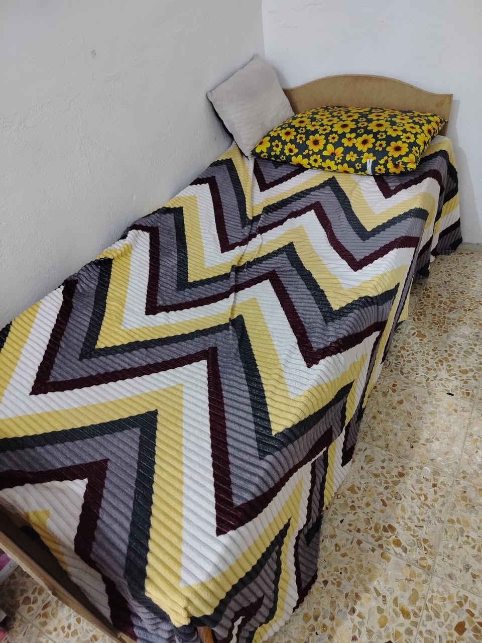 جربايه ودوشك استعمال قليل للبيع ***********
