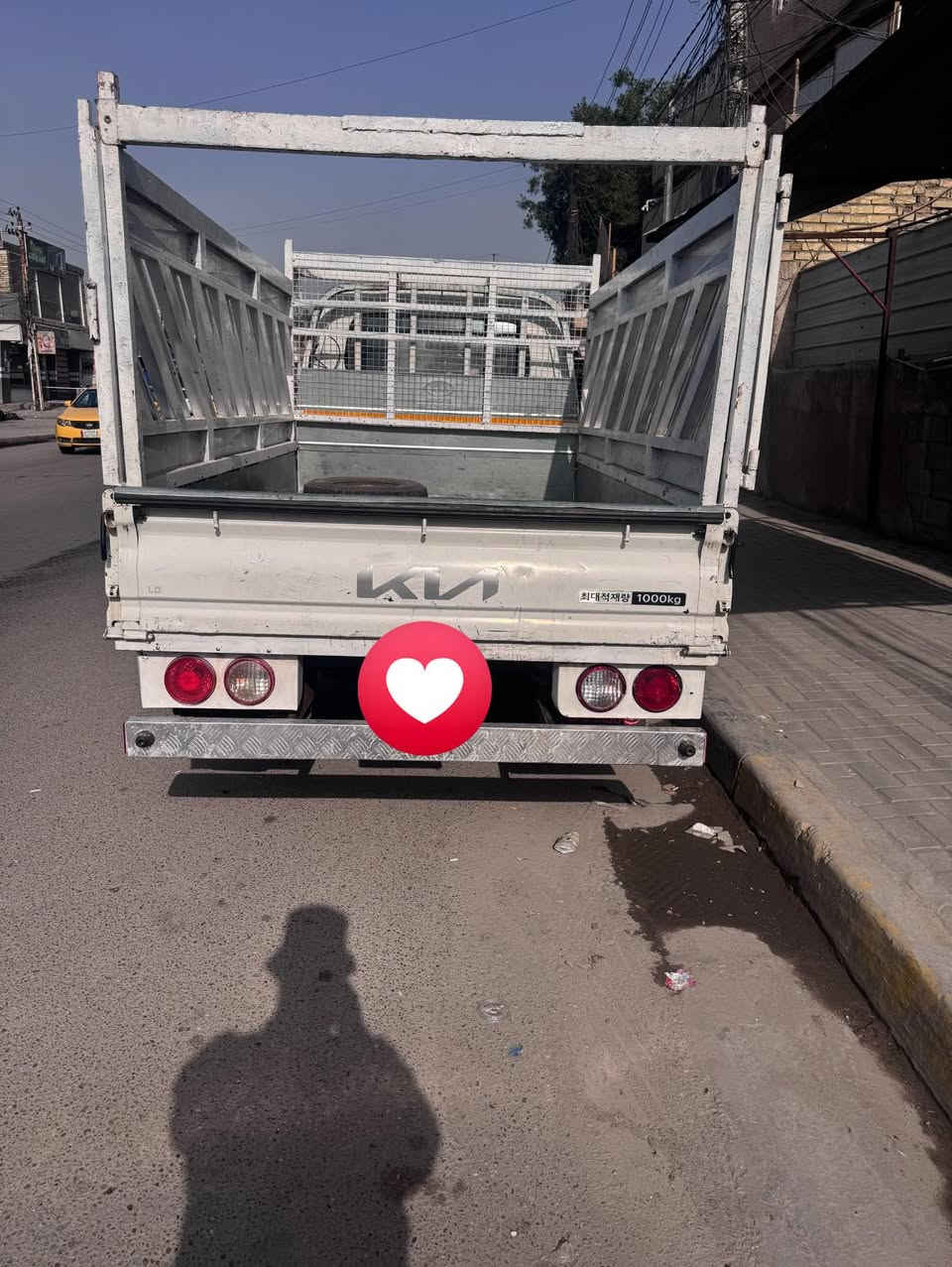 سلام عليكم للبيع سياره عموشه 2016رقمه بصره مشروع وطني السياره راعيه موجوده تحويل بل غزاليه بيه فقط البدي حزام صبغ سعره 105مكاني البياع شارع الرافدين 
وهذه رقم راعيه ***********
غير متواجد عل نت
