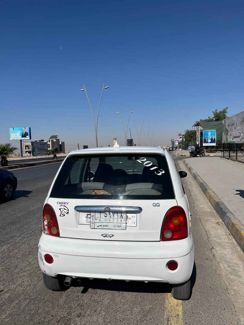 سلام عليكم 
كيو كيو ٢٠١٣ بيها تكم 
كير شرط 
محرك بداية صرف 
كوبون ورقي بيها 
رقم مشروع وطني 
سيارة مال جناي 
البيع فحم في فحم 
منظومة تبريد كاملة بس تبريد ما يشتغل ماكول مابي غاز لأن ماجيكت 
سعر 25
الشراي ***********
