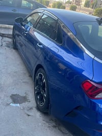 كي فايف2021لون ازرق مميز للبيع   رقم بغداد مرقم كامل وارد امريكي  جيتي...