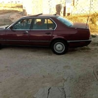 بي ام موديل ١٩٩٠ سعر ٤٥ وبي مجال محرك وكير فول داخله نضيف 07811000244