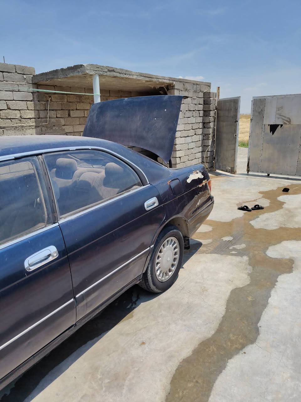 السلام عليكم 
للبيع او مراوس بطه منفصل موديل 94  اصوليه مكفوله من الكص محرك2500 رقم صلاح الدين سنويه عضم ما ساقط للاستفسار 
***********
