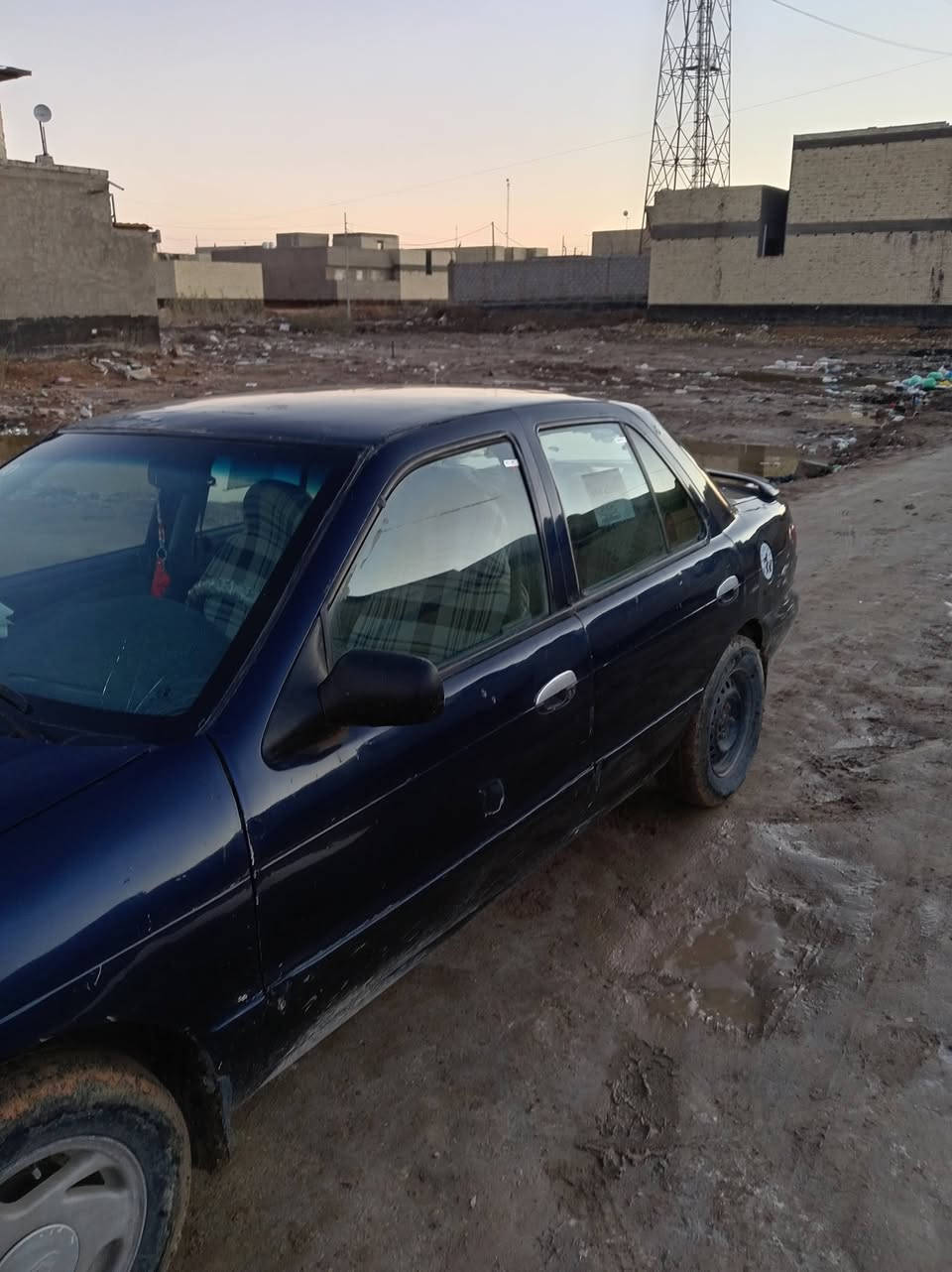 للبيع موديل ٩٤ بس شكل ٩٥ رقم دولي بابل  باسمي سياره حلو وجاهزه مال جناي تجي اشوف احسن من الصوره كير عادي ومحرك مفتوح  ***********
