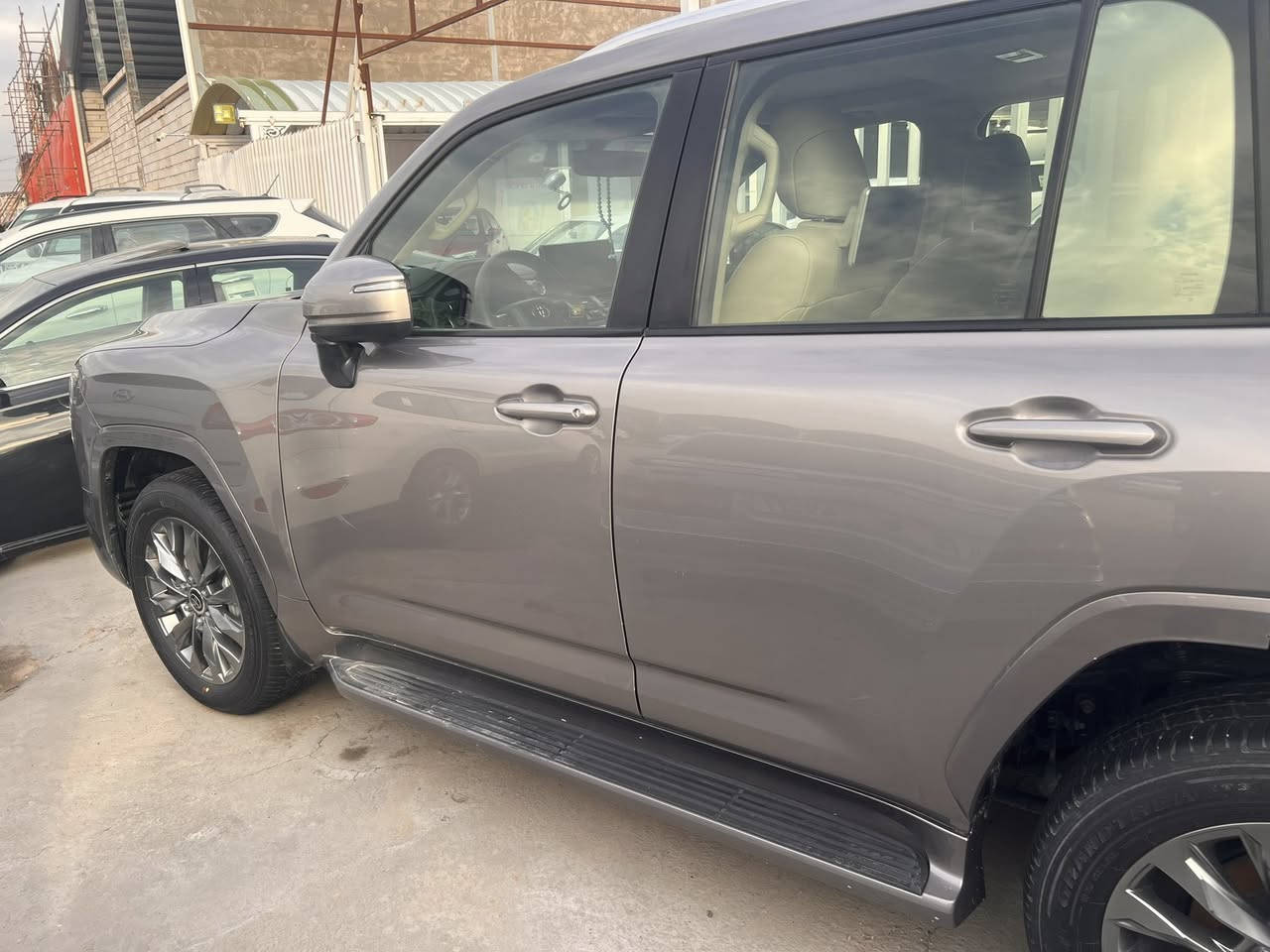 السلام عليكم 
GXR موديل ٢٠٢٢
توين تيربو
ماشية ٧٥ الف حقيقي 
ام الضمان 
شاشات اصلية 
مكفولة 
لون مميز 
السعر 635  مع المجال
63500$ 
***********
التواصل واتس اب واتصال مباشر
