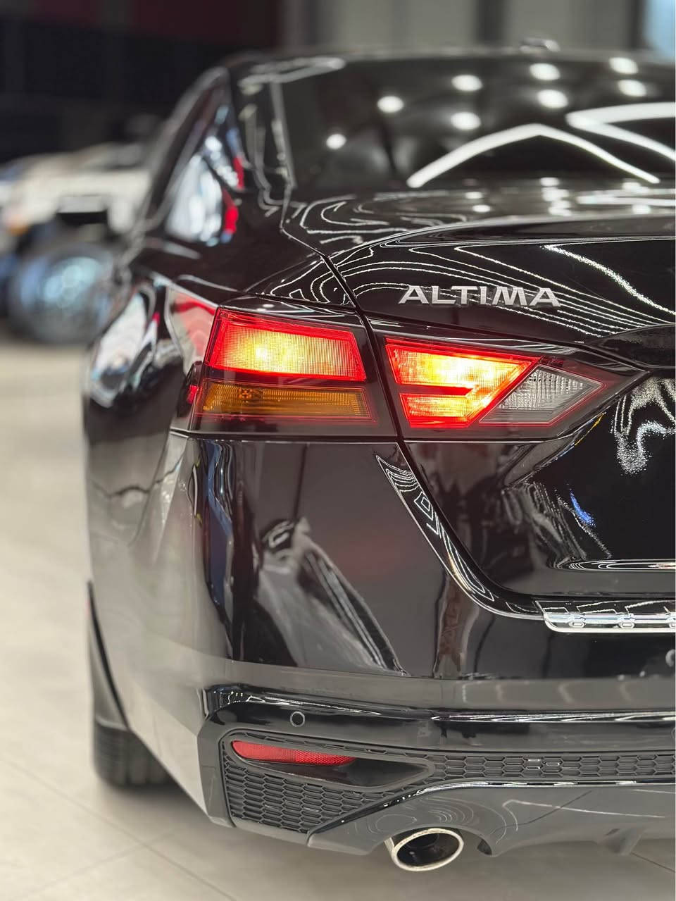 نيسان التيما   
موديل : 2023
الصنف :  (اعلى صنف في التيما سستم صوت BOSE و4 كامرات ومقاعدجلد اصلي) 
الوارد :وارد امريكي
سعه المحرك : 25
رقم الشاصي : 1N4BL4EW2PN306589
رقم السياره : رقم اربيل 
اللون الخارجي : اسود
اللون الداخلي : كراسي جلد 
قراءة العداد : 22الف ميل
المواصفات: اس ال sl
•فتحه
•4 كامرات
•سماعات BOSE
•لايت امامي زنون عالي ناصي وليد اشاره ونهاري
•مقاعد جلد اصلي ومخيط بلون برتقالي
•مقاعد ومقود مدفئ
• بصمه تشغيل
•بصمه ابواب
•ويل كاب  
•شاشه 
•سستم ايفون
•كامره  خلفية 
•كامره اماميه (نظام مساعدة عدم الانحراف عن الطريق)
•رادار امامي
•رادار خلفي للوقوف المفاجئ 
•حساس مرايا جانبيه
•تحديد مسرب
• قياده ذاتيه  
• تشغيل عن بعد 
• تحكم ستيرن
•مثبت سرعه
• بلوتوث  
•حجر بيئه بلادي
•الاطارات جديد
جميع المواصفات موضحه بالصور
للاستفسار 
***********  
***********
 موقع السياره : اربيل أربيل, العراق
