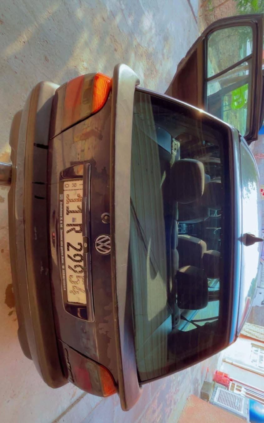 السلام عليكم كولف للبيع موديل 92 مكينة 2000 كير اوتوماتيك تبريد شغال / سعرها 55 بيها مجال/ العنوان بغداد الاستفسار الاتصال ***********
