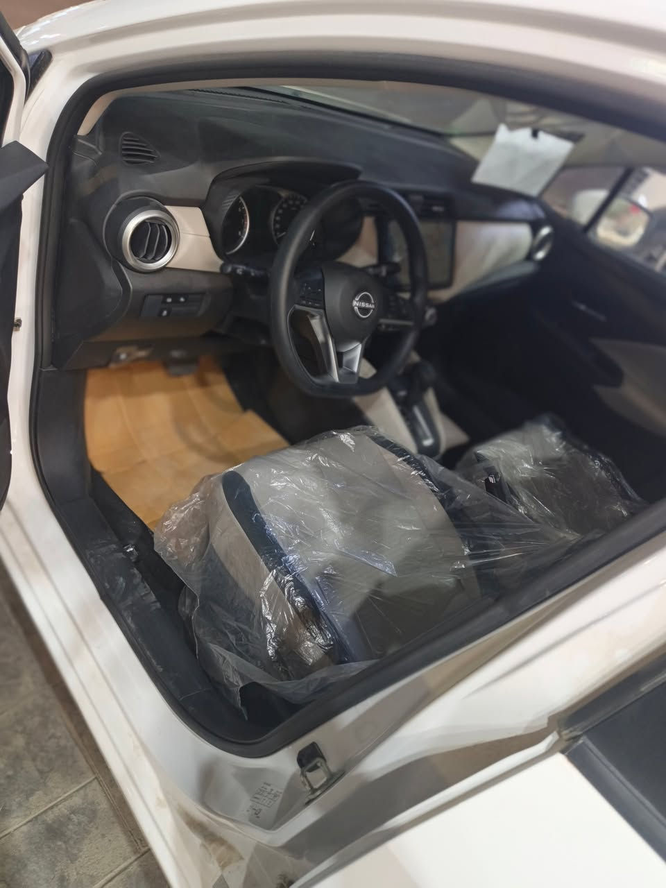 احلا متابعين شركة علي كاظم لتجارة السيارات توفرت نيسان سني مكسيكي🚗🚗لطلب والاستفسار (***********) 

انبلش بل محرك 4 سلندر 1600 🚗

تجي كامرة وشاشة  وحساسات خلفية ✨

زيرو غير مستخدمة من المصنع لشركة علي كاظم ✨

تحكم ستيرن ✨

السيارة موجودة في شركة علي كاظم لتجارة السيارات الفرع الثاني عنوان بغداد حي العدل شارع أسواق المركزية ✨✨

                        ❤كل الهلا بيكم ❤
