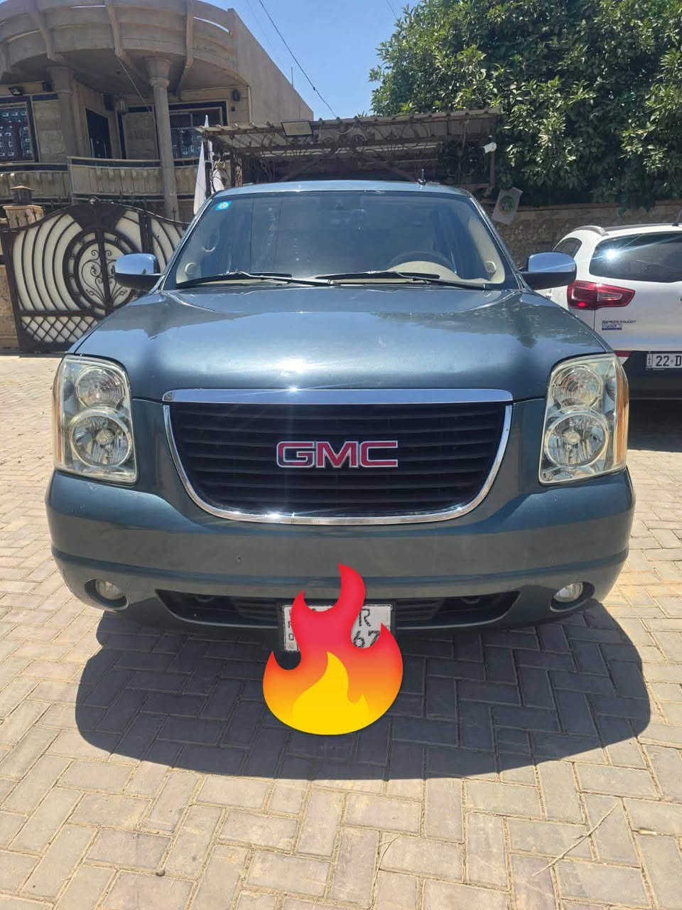 سلام عليكم احبتي GMC يوكن 6 براغي 2007 رقم بصرة جديد دولي سنوية بأسمي جديدة هزة جديدة تبريد شغال ثلج سيارة كلين 
بس دعاميات مصبوغة مواصفات واحد على واحد لون متغير تايرات جدد خلفي امامي دهن محرك جديد دهن كير جديد باتري جديد دينار متصرف عليها داخل بيجي شاشة تاب كشنات تدفئة لايتات وعدسات جدد شرط نهار الدنية بليل مكانها كركوك *********** سعر 220 خابر وتدلل
