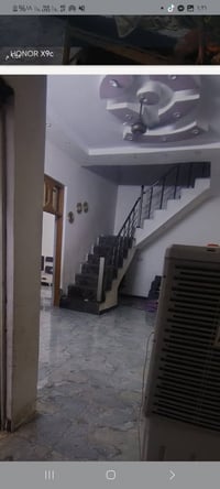 بيت مساحته ٢٢٠ زراعي يحتوي على غرفتين نوم وصاله واستقبال مطبخ بناء حدي...