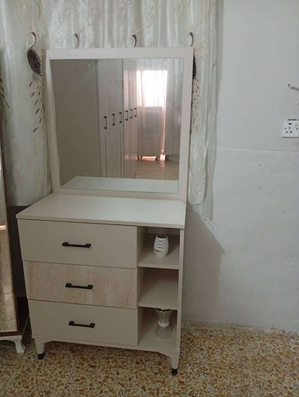 غرفه للبيع المكان تكريت السعر 800 خدش مبيها بالعيد شاديها


**إذا كنت صاحب هذا الإعلان وتريد حذفه لأي سبب، رجاءا أرسل رسالة إلى الدعم الفني**