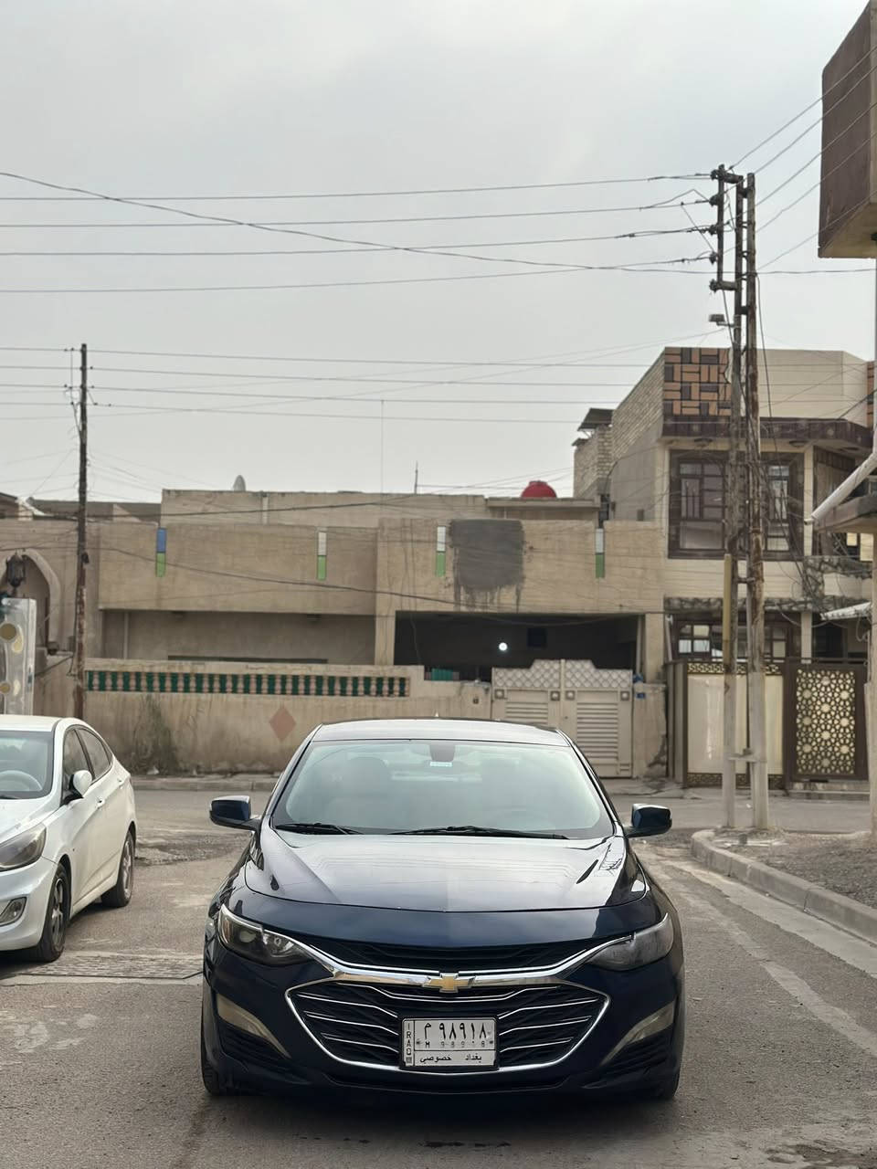السلام عليكم 
‏Chevrolet Malibu lt 2020
1.5 turbo
رقم بغداد تحويل ثاني يوم 
——————
مواصفات :
-شاشه كبيره 
-كامره دواره 
-بصمه 
-تشغيل عن بعد 
-تبريد بيانو 
-تبريد قطعتين 
-اشاير مري 
-اوتو ستوب 
-تحكم ستيرن 
-كشن كهرباء 
-كشنات جلد 
-4 جام اوتو 
—————-
ميكانيك :
كير محرك صدر تبريد كهربائيات مكفولات 
—————
الكشر :
الحادث سطحي موضح بالمنشور 
—————
مكاني البياع حي الاعلام 
السعر: 105 وبيها مجال بسيط 
رقمي : *********** وبي واتساب

