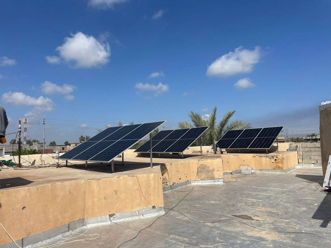 النقد 4مليون إما بل أقساط 322الف لمده18شهر🔥 عرض خاص ومحدود — سارع بالحجز الآن 🔥
⚡ منظومة طاقة شمسية متكاملة
✅ تشغيل 15 أمبير نهاري
✅ تشغيل 15 أمبير ليلي
📦 مكونات المنظومة:
🔋 بطارية 16 كيلو JHPV
⚡ انفرتر فلستي 6 كيلو واي فاي كاتم
☀️ 7 ألواح إيرا 620 واط
💰 السعر المفاجأة
🔥 فقط 4,000,000 دينار 🔥
✔️ شغل هندسي احترافي
✔️ كفالة حقيقية
✔️ أسعار تنافسية
✔️ تجهيز وتركيب سريع
📞 للحجز والاستفسار
***********
شركة المجد للطاقة الشمسية ⚡
"خلّي بيتك يشبع كهرباء… والمجد يتكفّل بالباقي" 🔋⚡
القسط الشهري 322الف لمده 18 شهر
