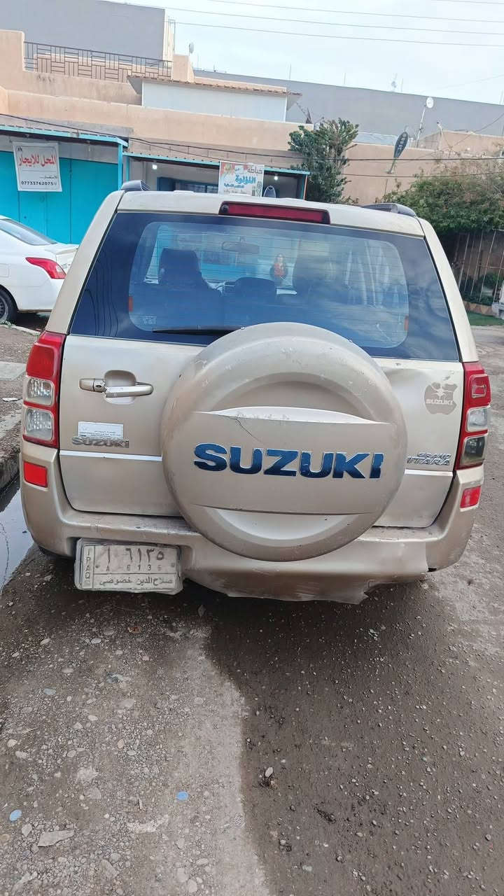 سياره سازوكي ڤيتاره 2007 محرك 6سلندر شادلها كير ومحرك جدد قبل شهر السعر 70ورقه وبيها مجال قليل حك الجيه اعتذر عن البيع أقساط أو وعده نقد فقط
***********
السياره شرط التحويل 
المكان   تكريت
