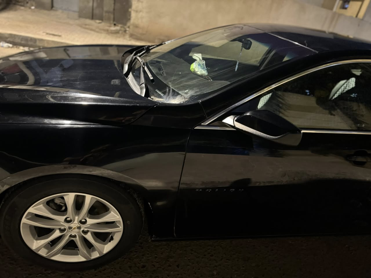 شفروليه ماليبو اسود موديل 2021 للبيع
السلام عليكم 

ماليبو Lt للبيع موديل 2021 معوقين بصرة سنتين وتصير حره المعوق ولد شاب 

اللون اسود الحادث موضع في الصور كلشي راجع بارد ماكو تبديل ايرباك ضارب السيارة تحتاج بعض الترتيبات الخفيفة راديتر بلادي سليم حدادية تبديل كلها جديد 

حجم المحرك : 1500 تيربو 

بصمة 

تحكم ستيرن

كشن هيتر + كشن سايق كهربائي 

تبريد قطعتين 

حساسات خلفية

شاشة تدعم كار ابلي + اندرويد 

ماشية فقط  41mi

مكان السيارة البصرة المطيحة

السعر 128 ورقة بيع فقط

للاستفسار الاتصال او واتساب

***********
