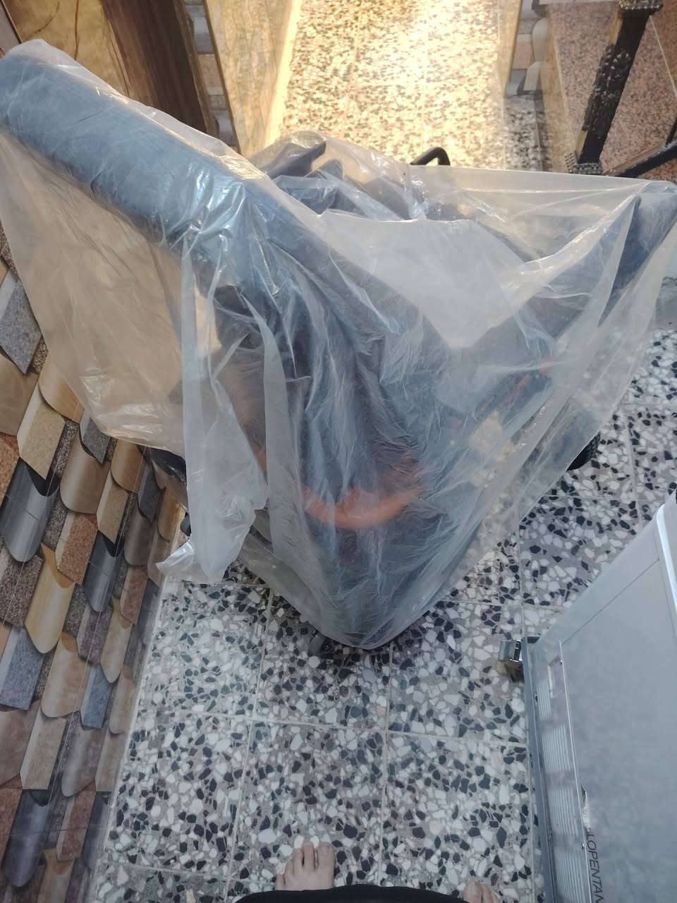 سلام عليكم كرسي كهربائي بعده زيرو بل باكيت ماماشيه متر السعر ب600 اوبيهه مجال حك اجيه العنوان بغداد ***********
