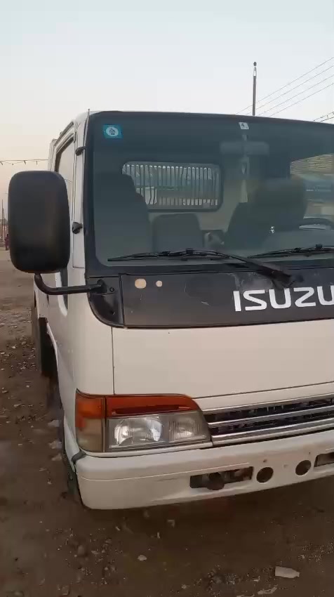 سلام عليكم سيارة ازوزة قلاب بلادي باسمي موديل 2000 مكفولة كفالة عامة سعر 90 ورقة قفل عنوان ذي قار رقم الهاتف ‏‪***********‬‏
