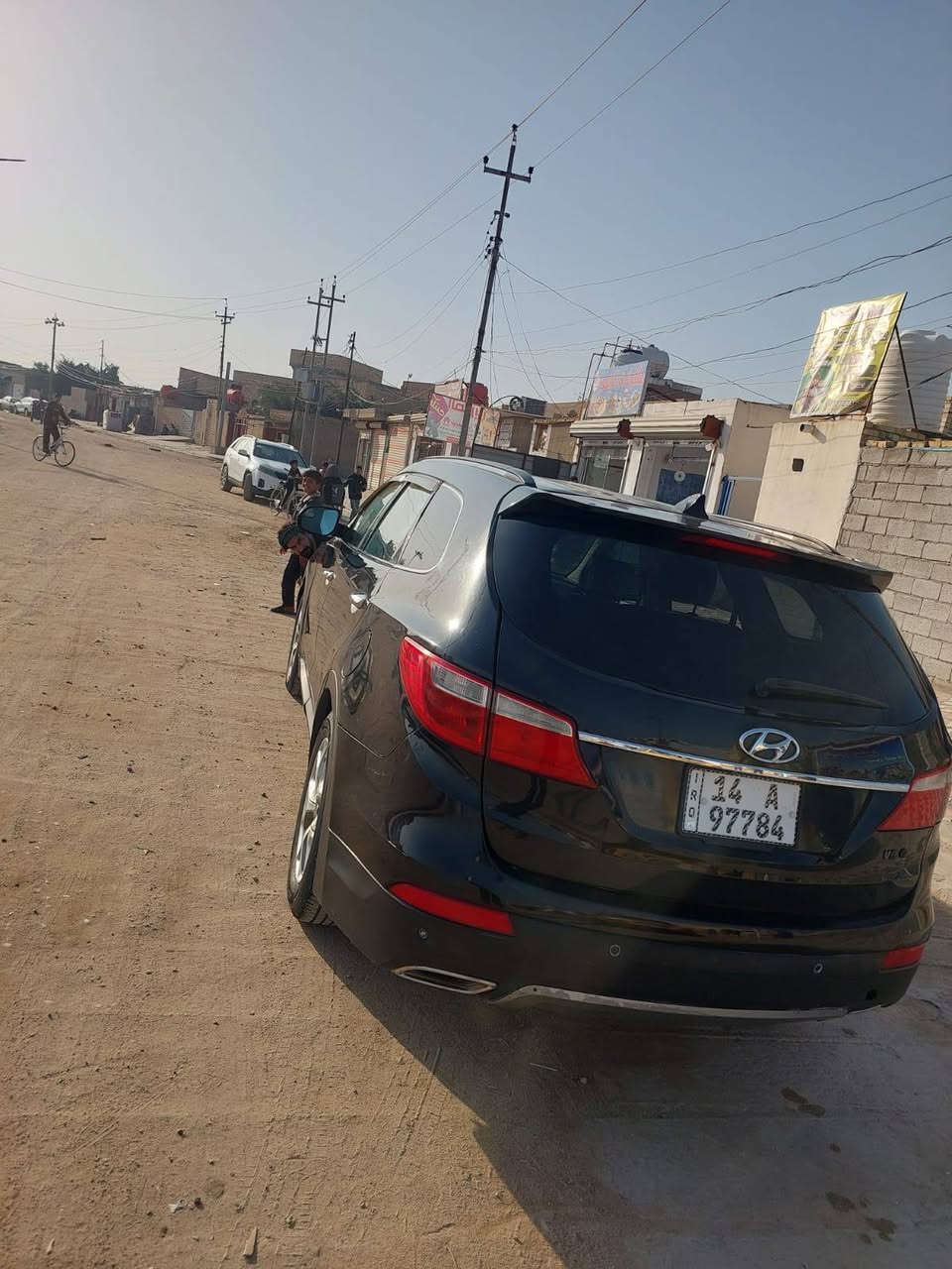 ***********
الاتصال مكلف بلنشر .....سياره سنتافيه ..موديل 2016
سياره بيها صندوك مبدل وباب همين .رقم بصره انكليزي مصفره سياره باسمنا ....سياره نضيفه خير من الله كير مكينه كفاله  حداديه جاهزه ...7راكب
