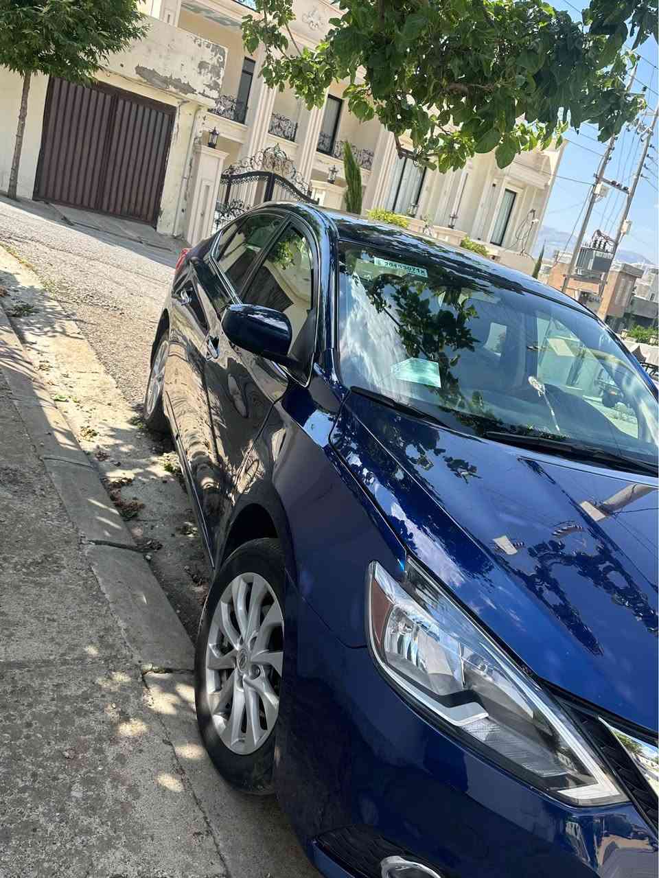 Nissan centra 2018 sv 
٥٥ هه زار رويشتووه 
بونيت و چاملغ بوياغه 
شانسى و بدنه ى نه گرتيه 
دوو ساردى بچوكى هه يه 
گير و مكينه و تعويل و غرامات به شه رت
*********** أربيل, العراق
