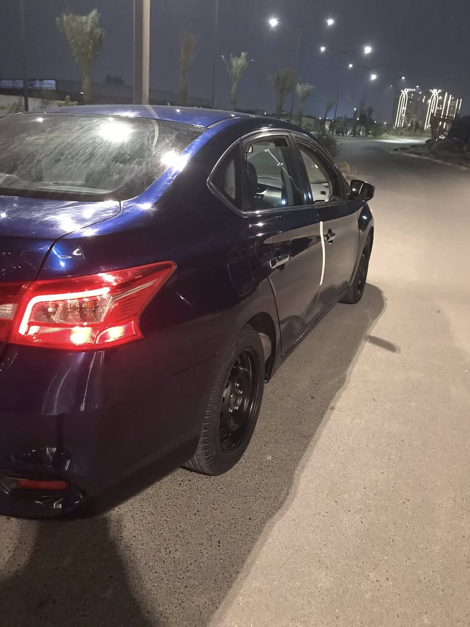 سلام عليكم نيسان سنترا وارد امريكي موديل٢٠١٨. رقم بغداد تحويل ثاني يوم السيارة جاهزة من كلشي 
حجم المحرك ١٨٠٠ المرغوب وسيارة قتصادية وحلوه 
ترايه كلش حلو صدر تايرات تبريد كله جاهز 
السيارة بيه٣ قطع صبغ امامية مال امريكة وبيه كلير مكانات 
بدون معجون او فتح مواصفات فول تحكم ستيرن 
وشاشة وكامرة رادار امامي مانع تصادم ٣ وضعيات قيادة 
نورمال وايكو وسبورت وشاشة اعطال وسطية 
سونار موجود بالمنشور  مكاني بغداد حي العامل السعر٩٢ 
وبيه مجال بعد المعاينة 
***********
